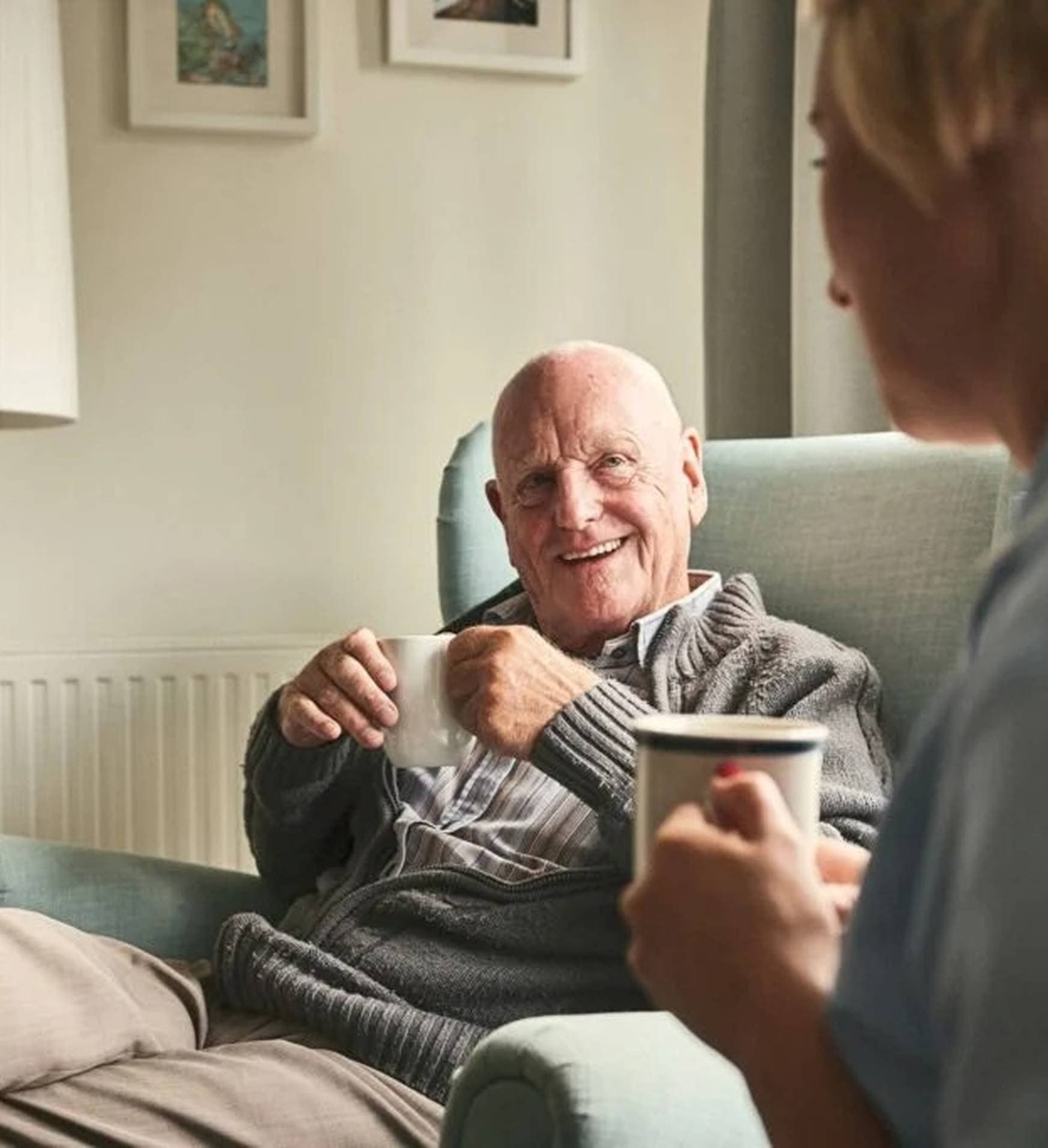 Entlastung für pflegende Angehörige: Diese Angebote zur Unterstützung im Alltag gibt es