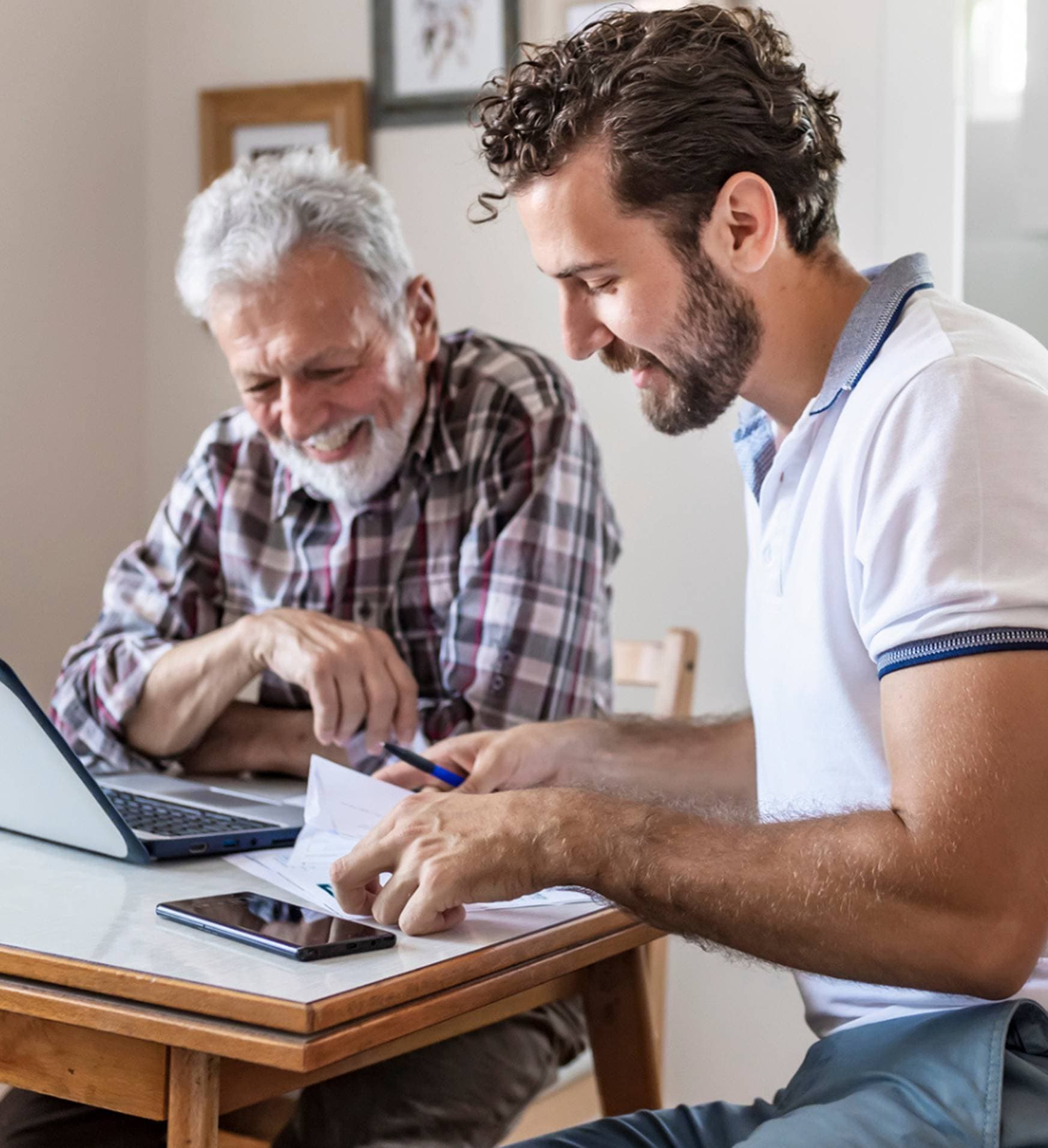 Vereinbarkeit von Beruf und Pflege: Unterstützung für pflegende Beschäftigte